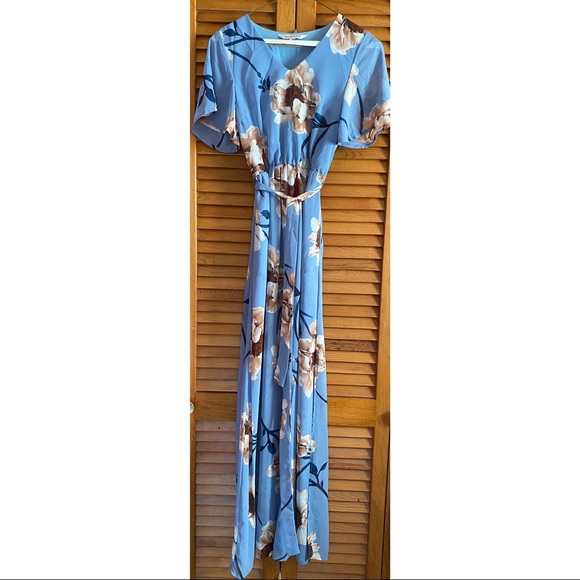 Floral Dress ✨ - Picture 1 of 4